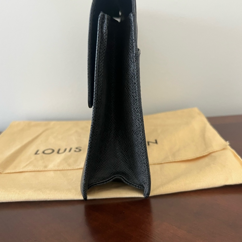 Louis Vuitton Selenga Taiga Clutch Black | Authentic | 2015 | Proof - Picture 6 of 15